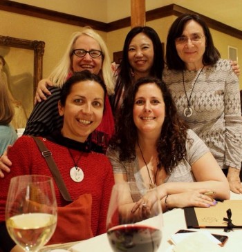 One wonderful aspect of CZT training was meeting tanglers from all over. That's Cari to the right on the front row, siitting next Alicia Gutierrez Rey from Spain. Behind her is Michelle Silverman from Minnesota, behind Cari is Debbie Lim from Singapore and next to her is moi from Philly. 