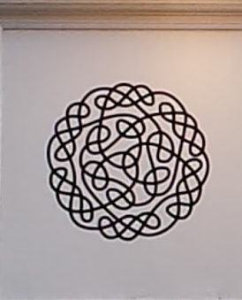 Celtic knot tangle pattern